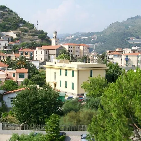 Riviera Trilocale Wifi E Parcheggio Privato *