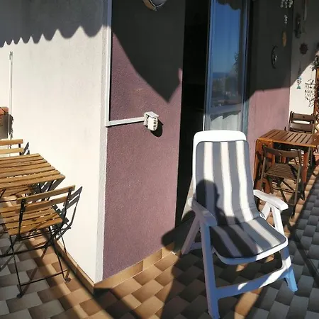 Riviera Trilocale Wifi E Parcheggio Privato * Ventimiglia