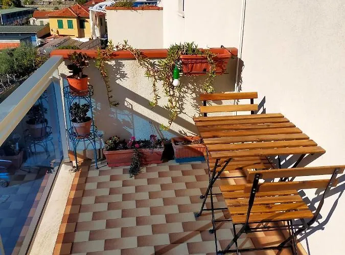 Riviera Trilocale Wifi E Parcheggio Privato Daire *